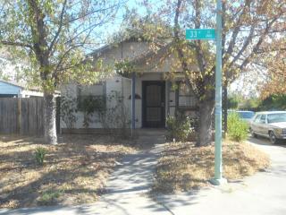 3845 33rd St, Sacramento, CA 95820-1217