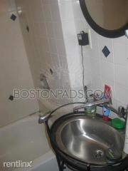 1035 Tremont St, Boston MA  02120 exterior