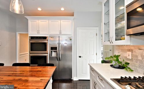 309 Meadow View Ln, Lansdale PA  19446-5932 exterior