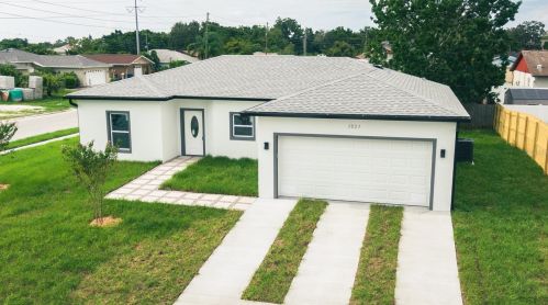 3023 Muir St, Tarpon Springs, FL 34691-3154