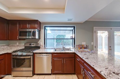 1494 Rio Vista Ct, Simi Valley CA  93065-5810 exterior
