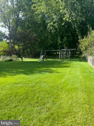 921 Lenton Ave, Barrington, NJ 08007-1416