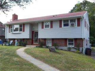 54 Driscoll Dr, Uncasville, CT 06382-1816