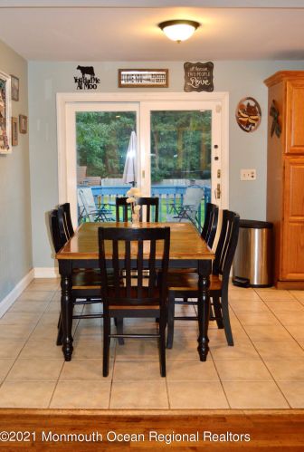 24 Walter Dr, Jackson Twp NJ  08527-3418 exterior
