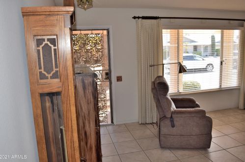 13210 Kodiak Dr, Sun City, AZ 85375-4972