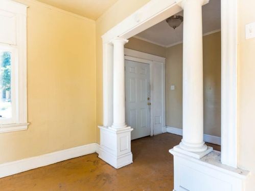 810 Cleveland Ave, Cincinnati, OH 45229-2738