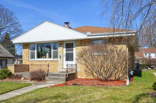 5669 Stanton Dr, Milwaukee, WI 53209-4357