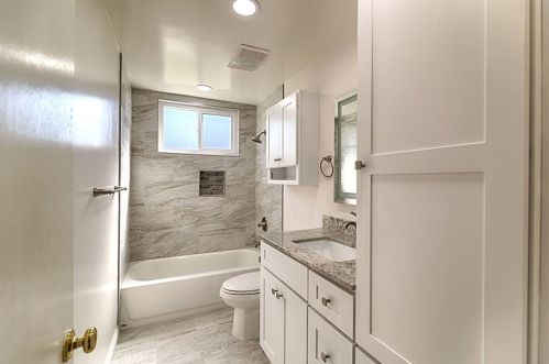 10422 Ponder St, Cypress CA  90630-4462 exterior