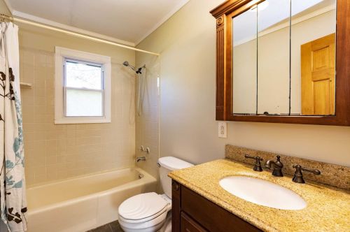 13 Peter Cooper Dr, Poughkeepsie NY  12601-1515 exterior