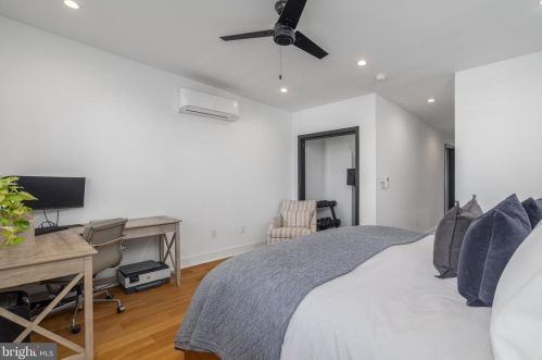 620 Carpenter St, Philadelphia PA  19147-2908 exterior