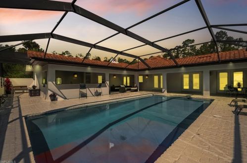 2500 County Barn Rd, Naples FL  34112-7416 exterior