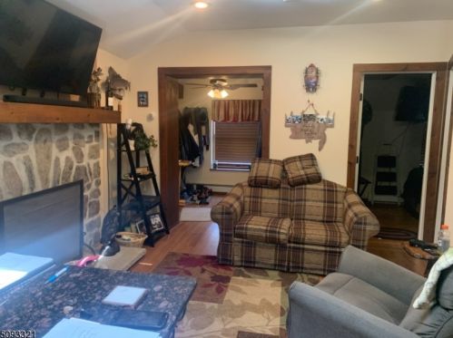 59 Pinecrest Trl, West Milford Lakes, NJ