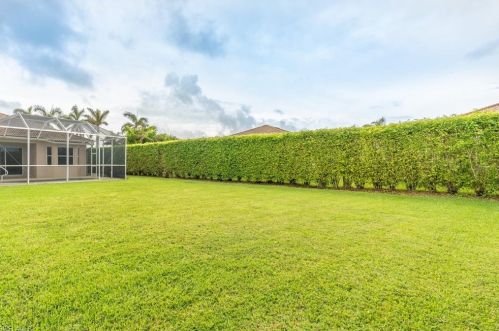 6705 Calumet Dr, Naples FL 34113-1609 exterior