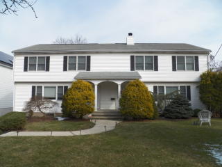 127 Old Mamaroneck Rd, White Plains NY  10605-2420 exterior