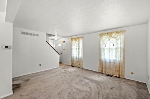 1220 Harvest Ct, Bridgeville PA  15017-1108 exterior