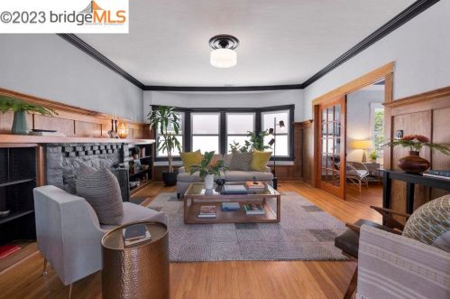 418 45 St, Oakland CA 94609-2135 exterior