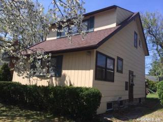 304 Zuber Rd, Rochester, NY 14622-1648