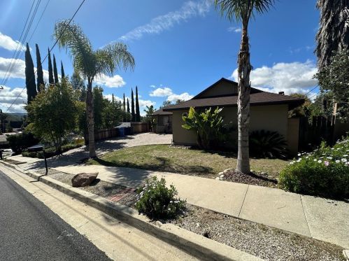 5837 Belbert Cir, Calabasas, CA 91302-1011