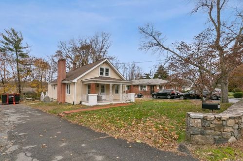 190 Babbitt Rd, Bedford Hills NY  10507-2068 exterior