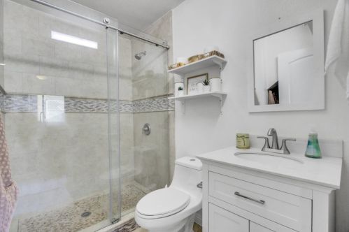 4200 Comet Cir, Union City CA 94587-4026 exterior