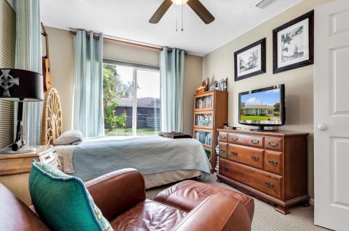 5324 Greenwood Dr, Delray Beach FL  33484-1133 exterior