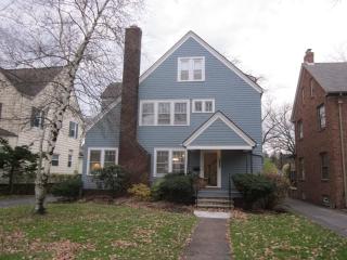 2648 Ashurst Rd, Cleveland OH  44118-4420 exterior