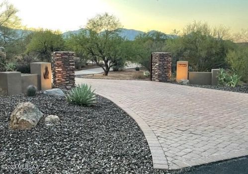 12720 Coyote Crossing Trl, Tucson, AZ 85755-8314