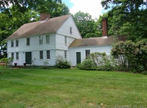 227 Atkins St, Middletown, CT 06457-1592