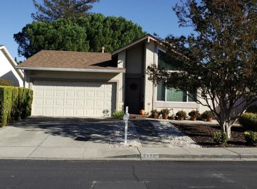 4583 Deercreek Ln, Concord, CA 94521-4345