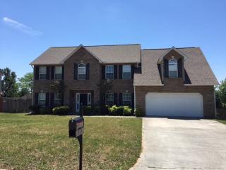 1925 Falling Waters Rd, Knoxville, TN 37922-6385