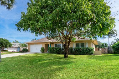 9844 Dogwood Ave, West Palm Beach, FL 33410-4762