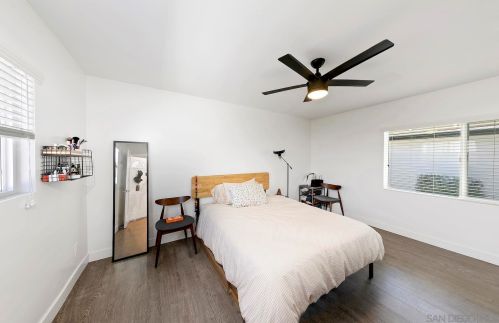 5702 Bakewell St, San Diego CA 92117-4044 exterior