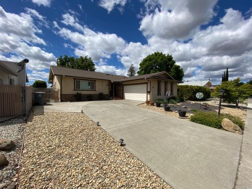 132 Glacier Cir, Vacaville, CA 95687-3414