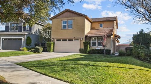 22560 Lamplight Pl, Santa Clarita, CA 91350-5729