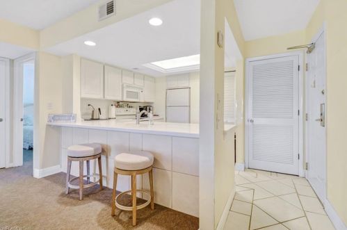 937 Gulf Dr, Sanibel, FL 33957-6994