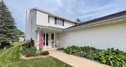 857 Alpine Dr, Green Bay, WI 54311-5422