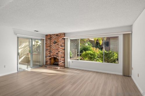 6860 Hyde Park Dr, San Diego, CA 92119-2297