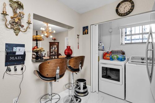 2637 9th Ct, Hialeah FL  33010-1223 exterior