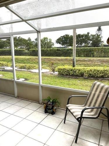 6082 Lake Hibiscus Dr, Delray Beach FL  33484-4617 exterior