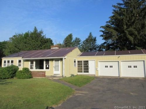 795 Woodtick Rd, Waterbury, CT 06705-1742
