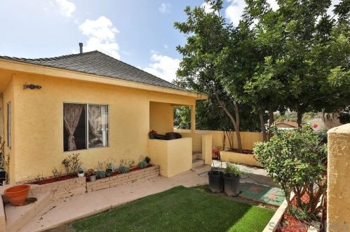 2555 J St, San Diego CA  92102-3034 exterior