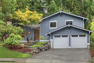 8212 202nd Pl, Edmonds WA  98026-6636 exterior
