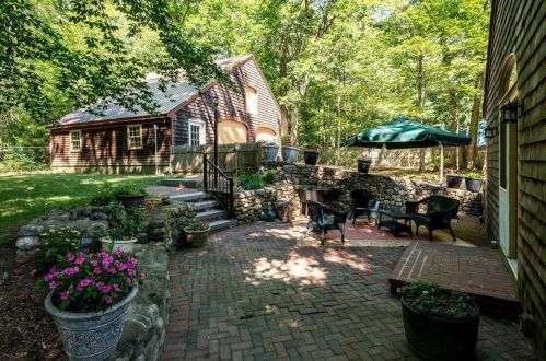 67 Langford Rd, Raymond, NH 03077-1707