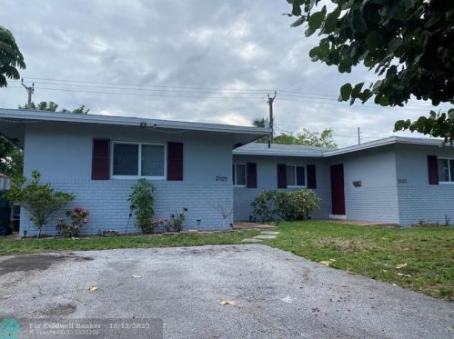2821 2nd Ave, Boca Raton, FL 33431-6813