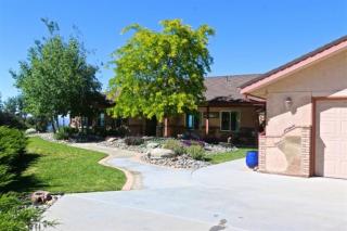 25380 Paramount Dr, Tehachapi CA  93561-6504 exterior