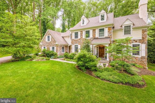 761 Hickory Ln, Berwyn, PA 19312-1438