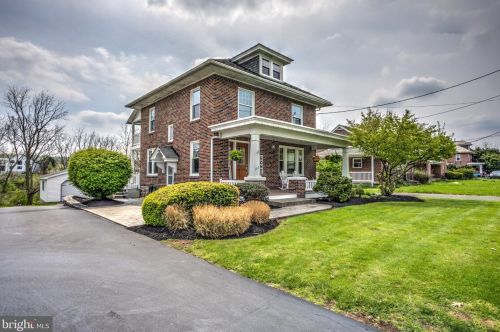 151 Main St, Swartzville, PA 17569-9608