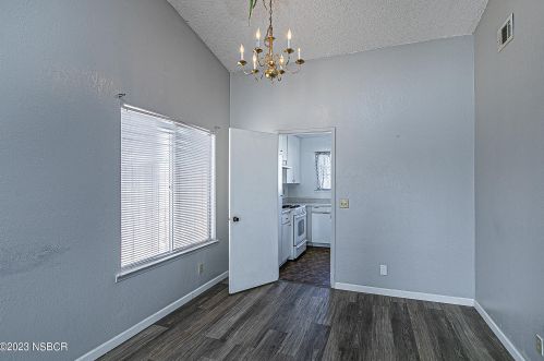 1061 Wildwood Rd, Santa Maria CA  93454-2442 exterior