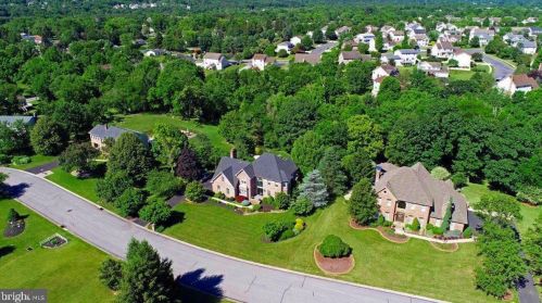 2108 Coventry Ln, West Enola, PA 17025-1200