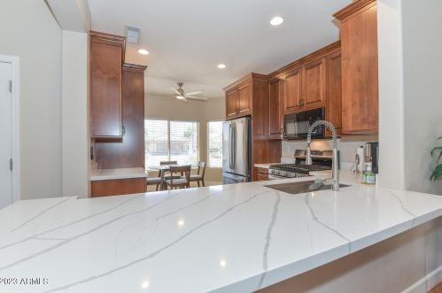 20222 Mariposa Way, Sun City, AZ 85374-5009